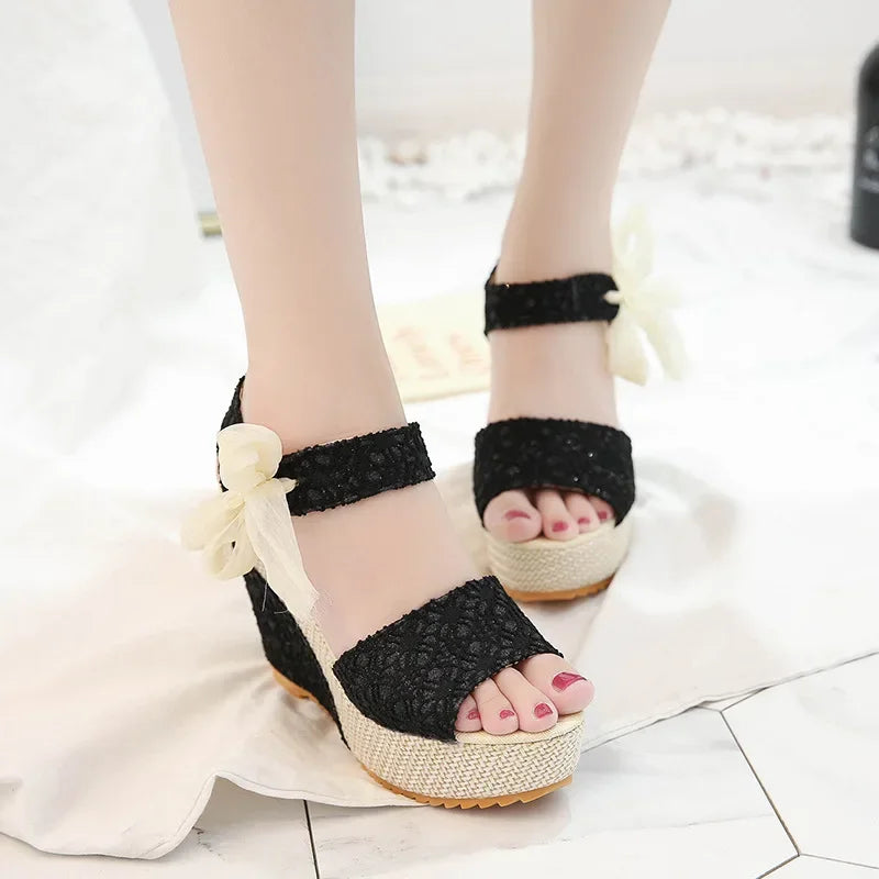 Fashionable, Bold and Beautiful DressSummer New Fashion Slope Heel Fish Mouth Women's Sandals Party Lace Lace Strap Waterproof Platform Thick soled High Heels