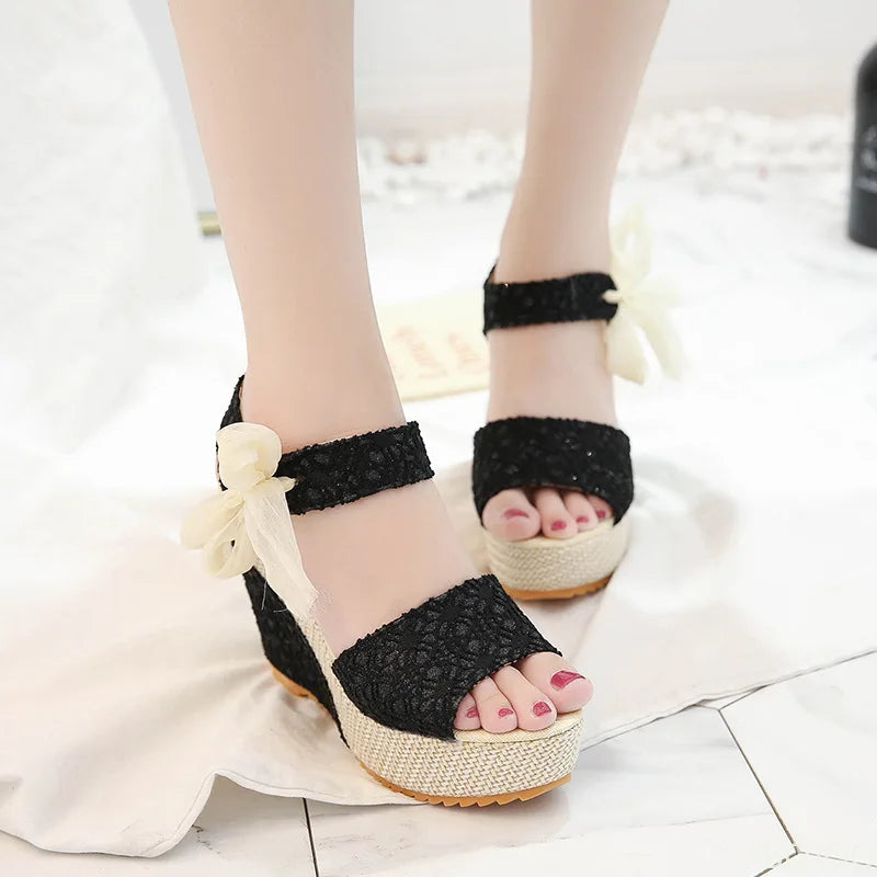 Fashionable, Bold and Beautiful DressSummer New Fashion Slope Heel Fish Mouth Women's Sandals Party Lace Lace Strap Waterproof Platform Thick soled High Heels