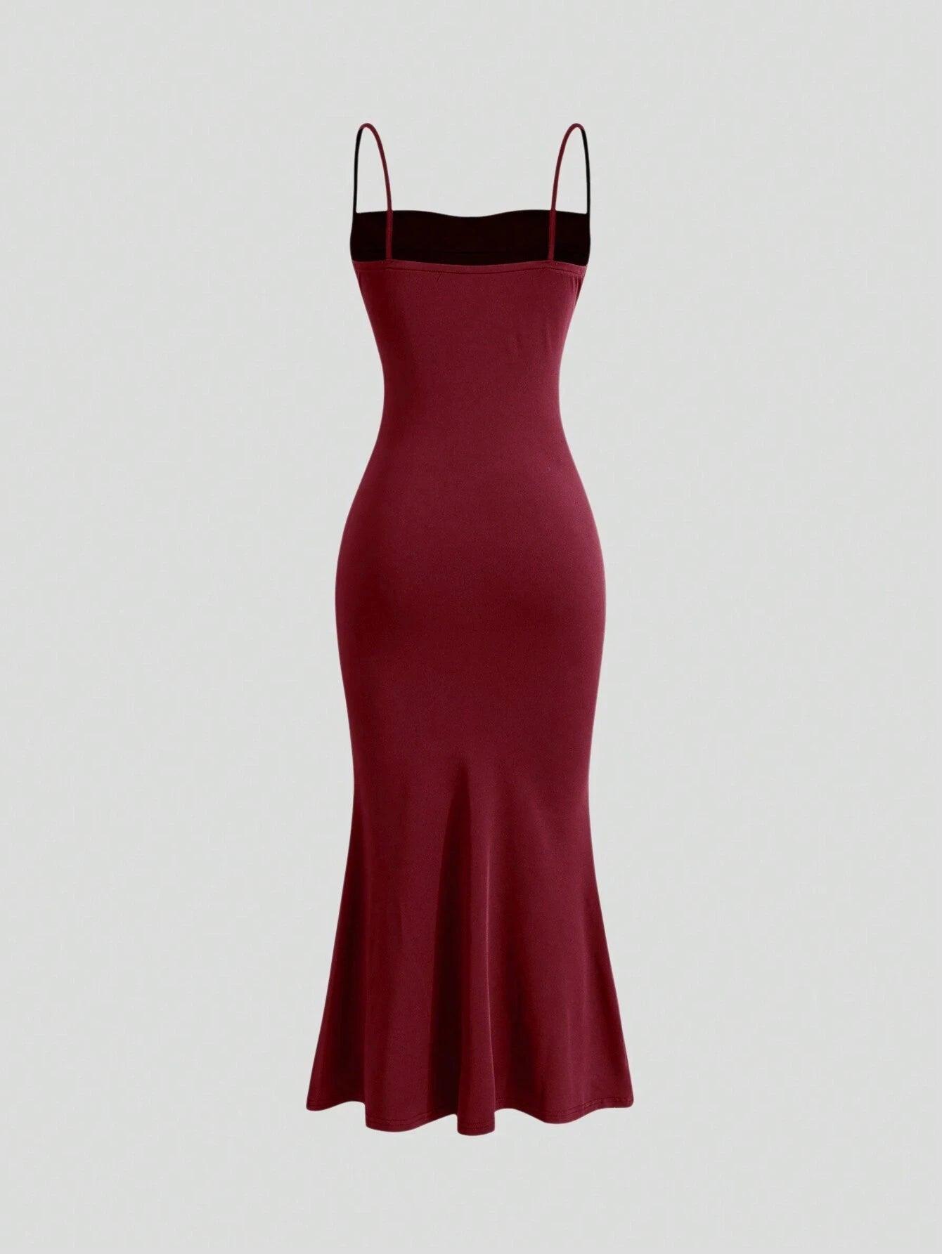 Slim Fitting Party Dress for Women - Elegant Burgundy - Just The Fly Way