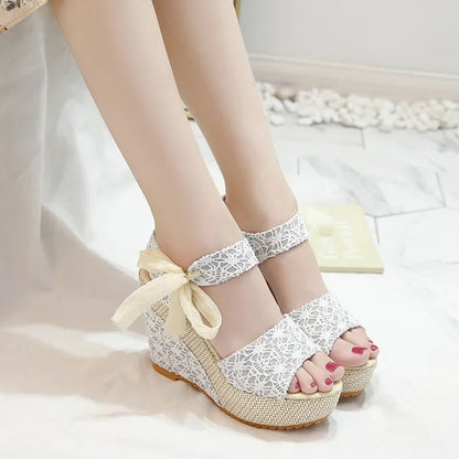 Fashionable, Bold and Beautiful DressSummer New Fashion Slope Heel Fish Mouth Women's Sandals Party Lace Lace Strap Waterproof Platform Thick soled High Heels
